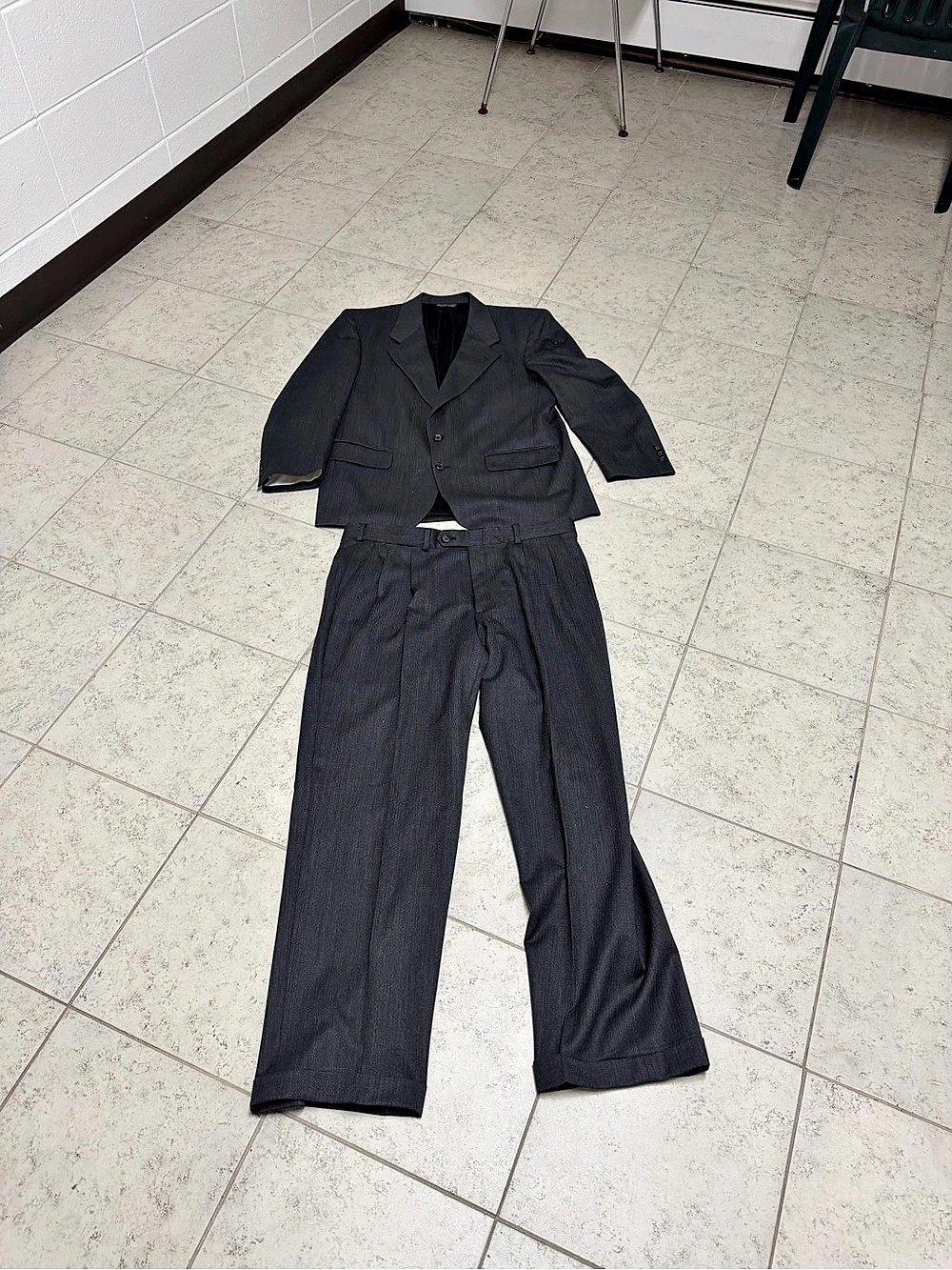 Folio Expressly for Harleys Wool Gray Men’s Suit Set 38R 38x30 Formal Office